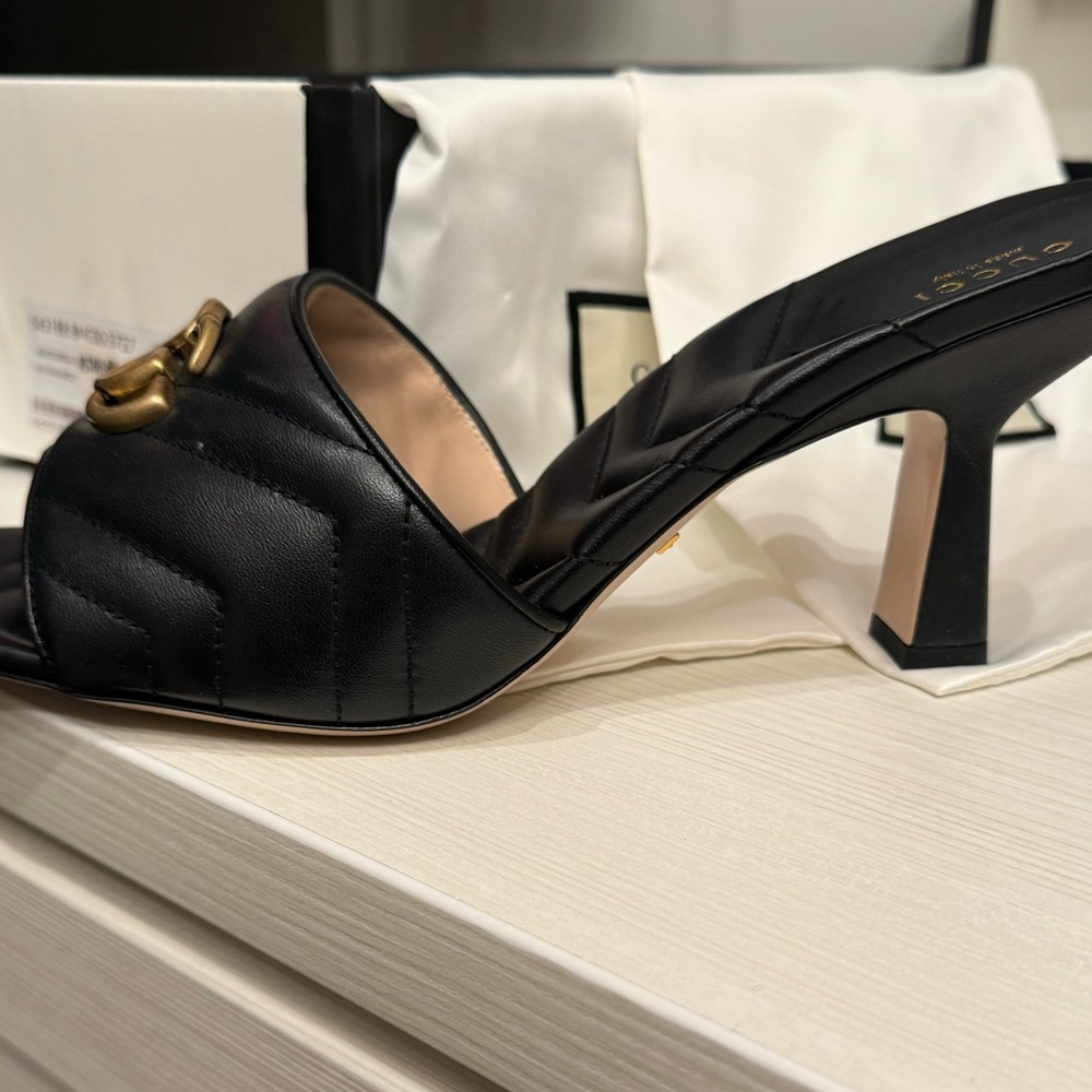 Gucci Marmont "Double G" Slide Sandal - Picture 4 of 5